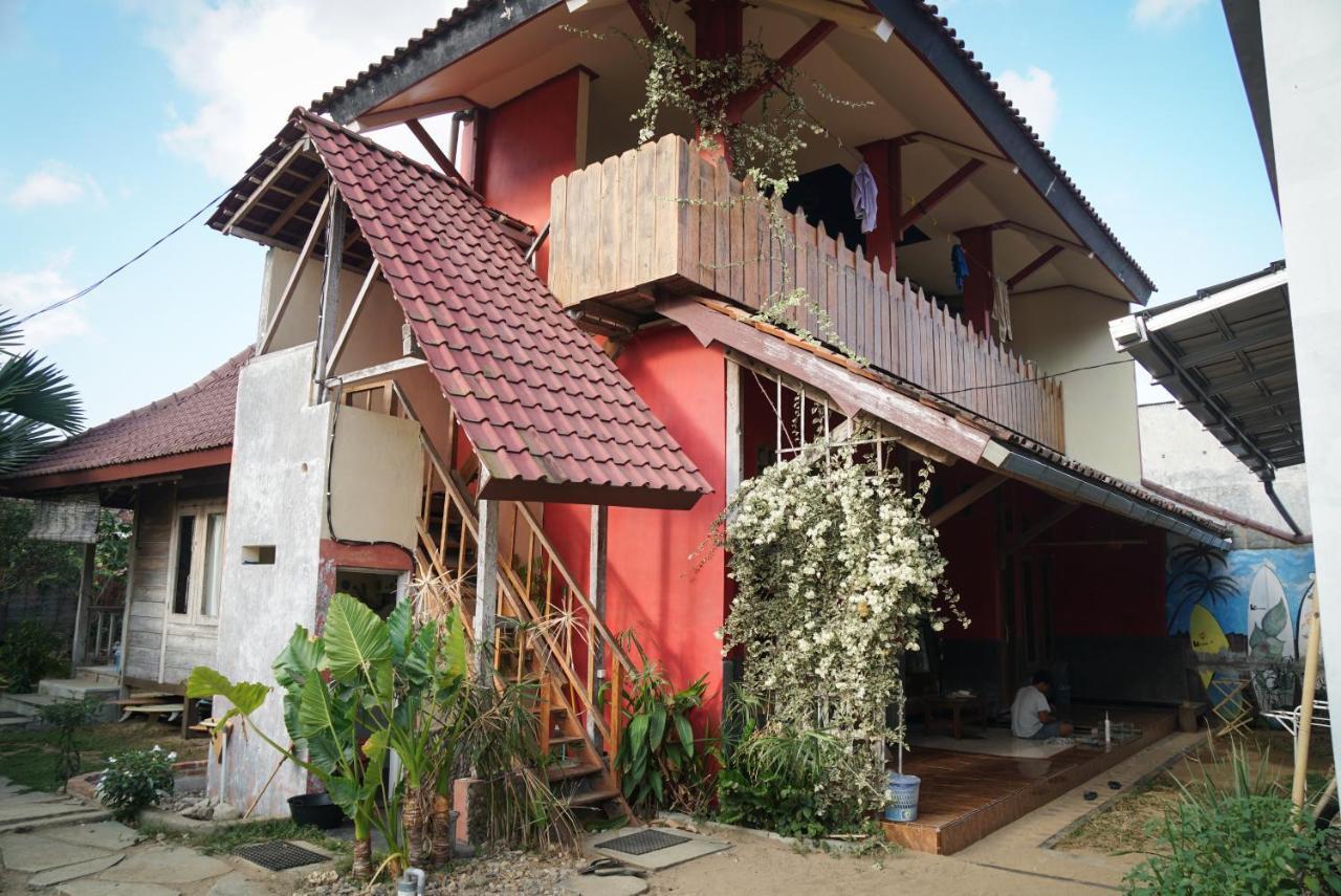 Harry'S Ocean House Pacitan Appartement Buitenkant foto